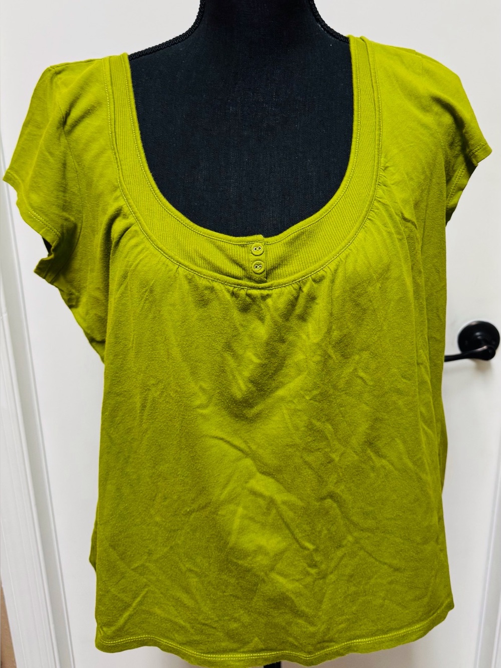 Axcess Olive Green Scoop Neck Short Sleeve Top